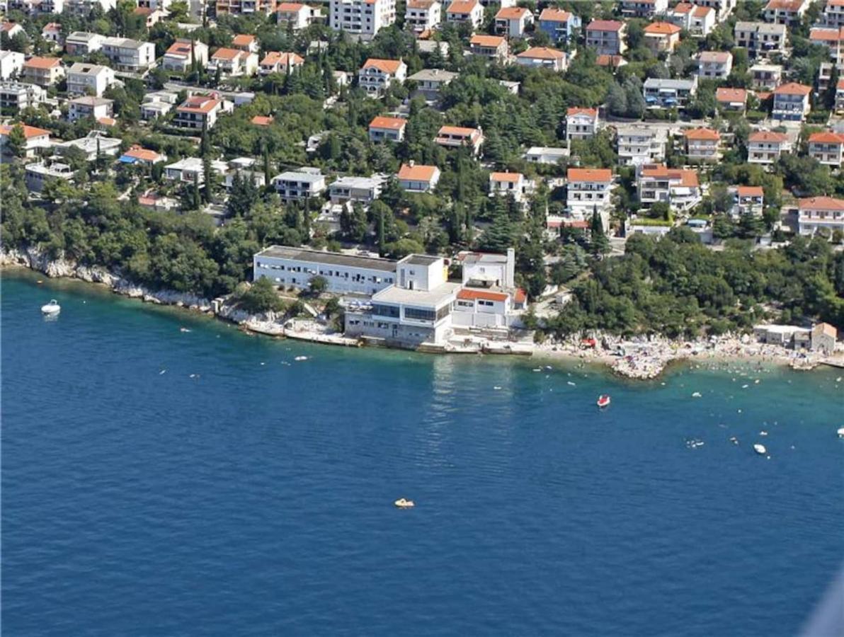 Apartments Simona Crikvenica Exteriör bild