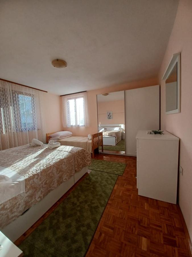 Apartments Simona Crikvenica Exteriör bild