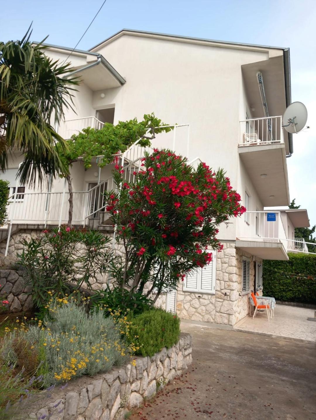 Apartments Simona Crikvenica Exteriör bild